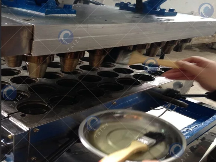 details of Ice cream cone making machine