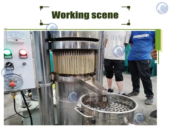 Hydraulic oil making machine working