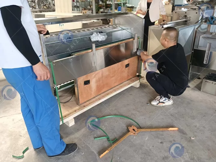 Industrial egg grading machine