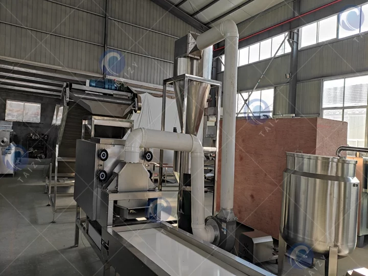 Máy bóc vỏ đậu phộng