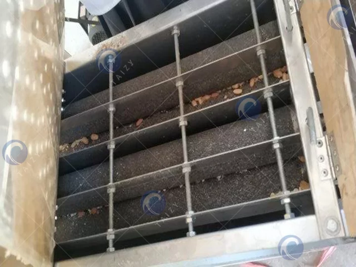 máquina de descascar amendoim