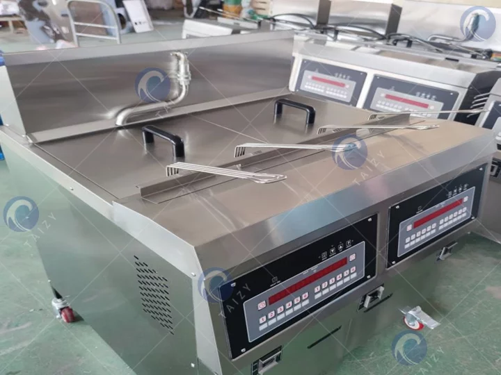 máquina de fritura industrial
