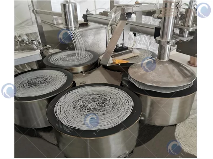 Mesh spring roll wrapper machine