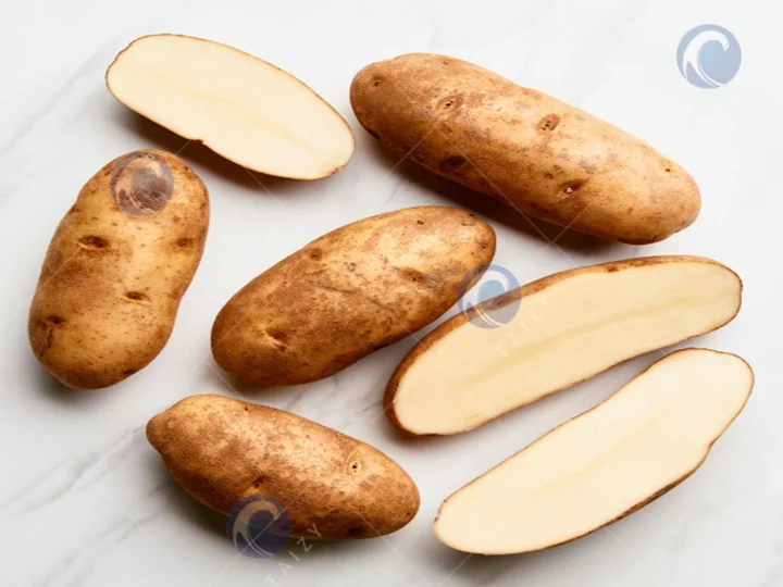 cutting potato